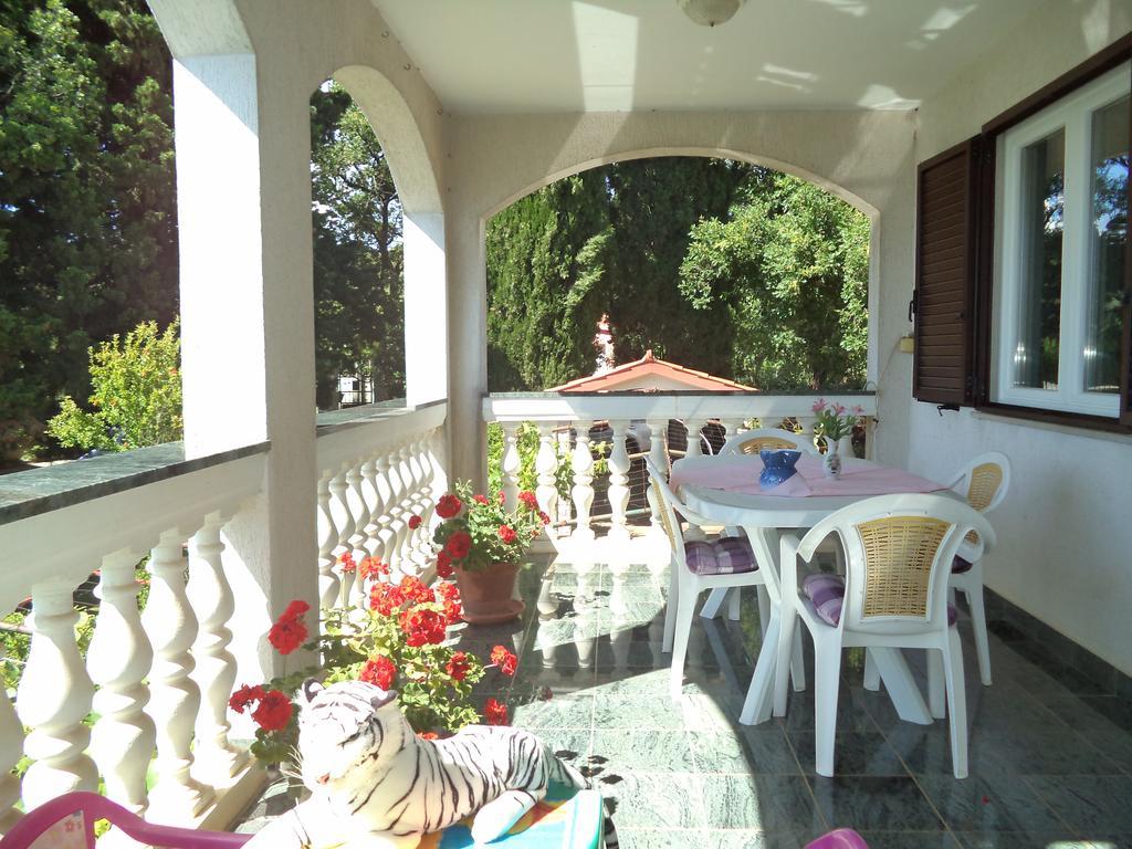 Valeriana Apartment Пула Екстериор снимка