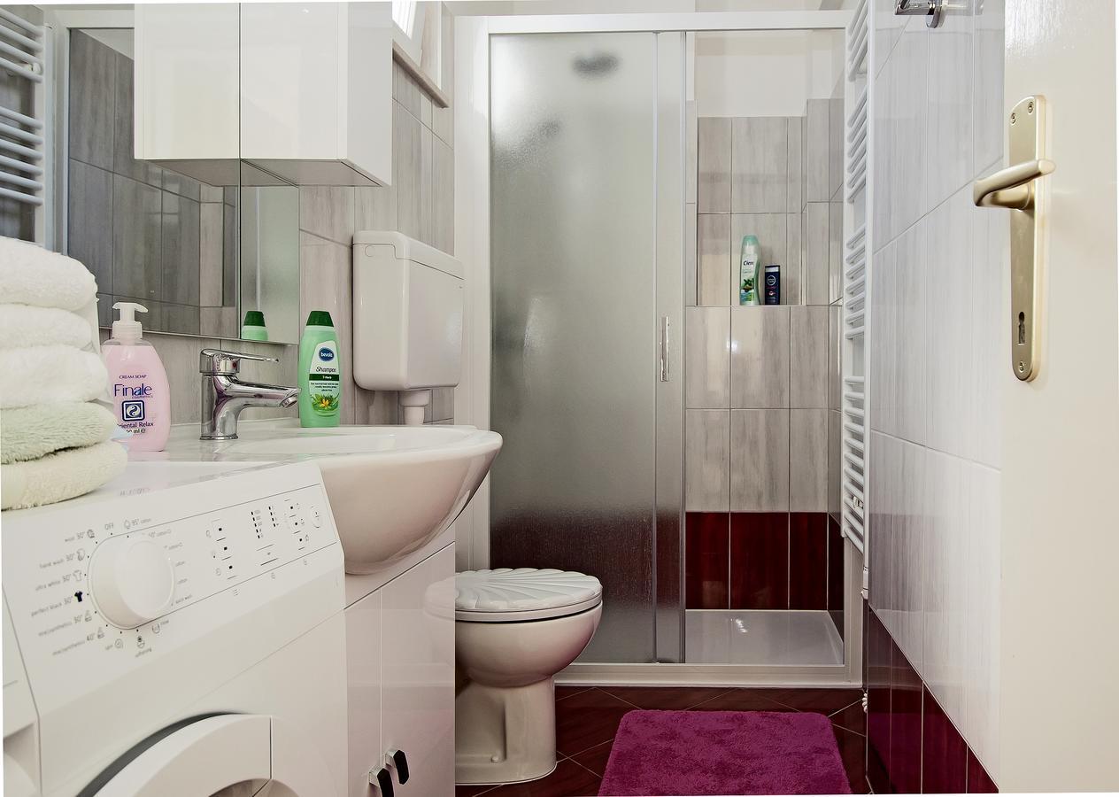 Valeriana Apartment Пула Екстериор снимка