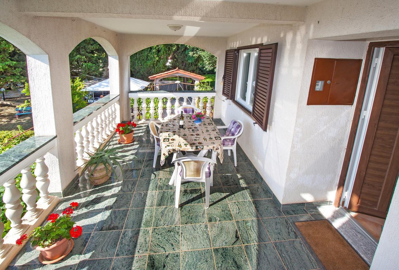 Valeriana Apartment Пула Екстериор снимка