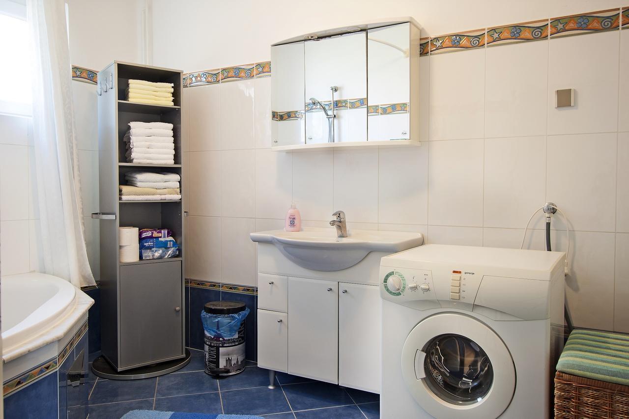 Valeriana Apartment Пула Екстериор снимка