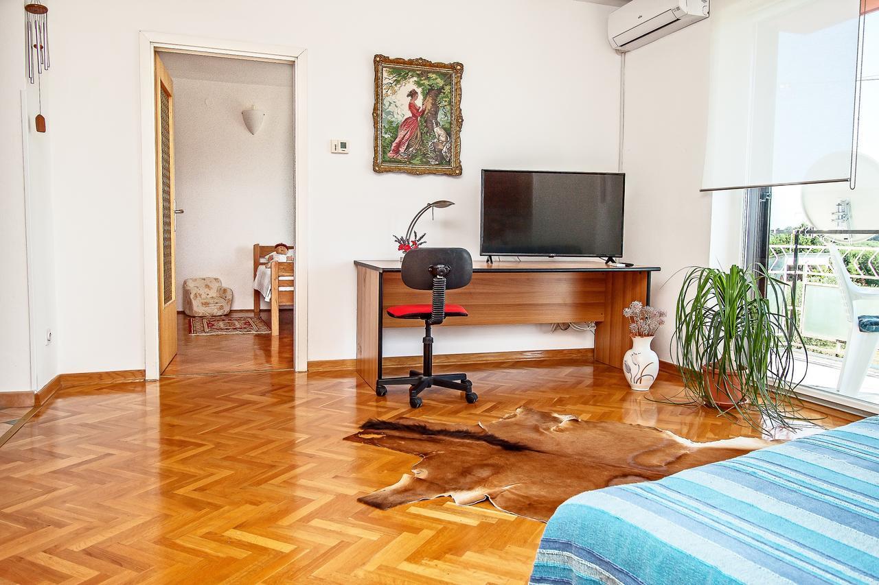 Valeriana Apartment Пула Екстериор снимка