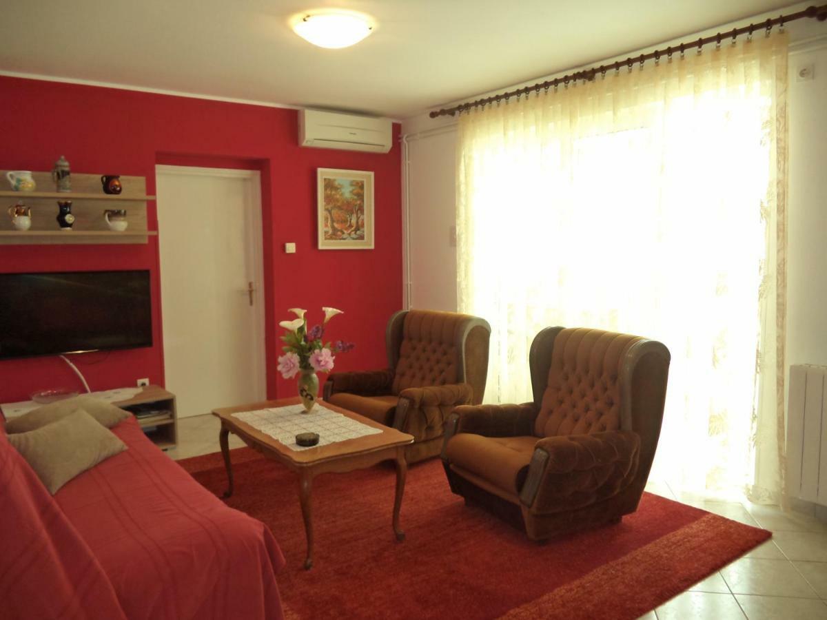 Valeriana Apartment Пула Екстериор снимка